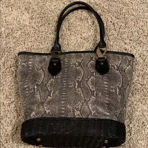 Large shoulder bag!